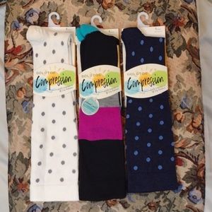 3 Pairs of Women's Goldtoe Compression Socks. Fit's Shoe Size 6-9.